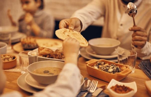 Food city restaurant people